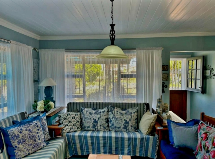  Bedroom Property for Sale in Hartenbos Heuwels Western Cape